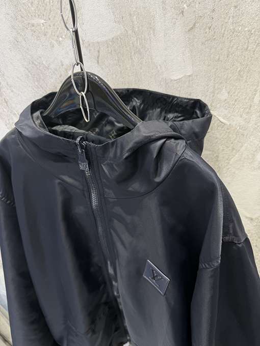 ルイヴィトン リバーシブルウィンドブレーカージャケット