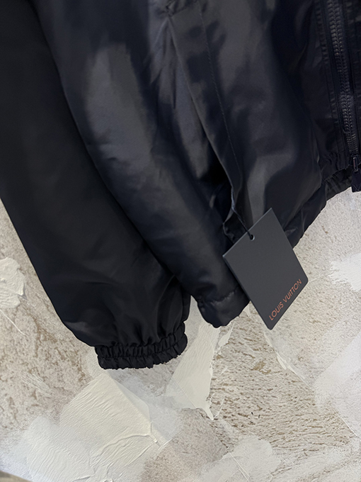 ルイヴィトン リバーシブルウィンドブレーカージャケット