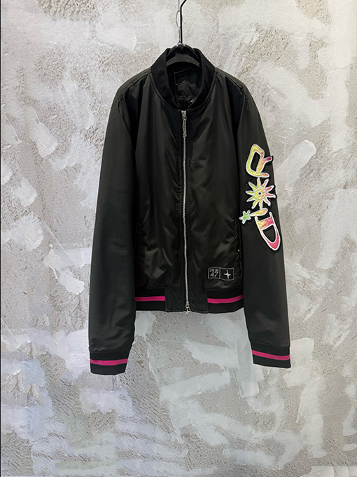 ディオール リブ編みのレタリングと刺繍パッチワークがされたブラックのベースボールスタイルのコットンジャケット