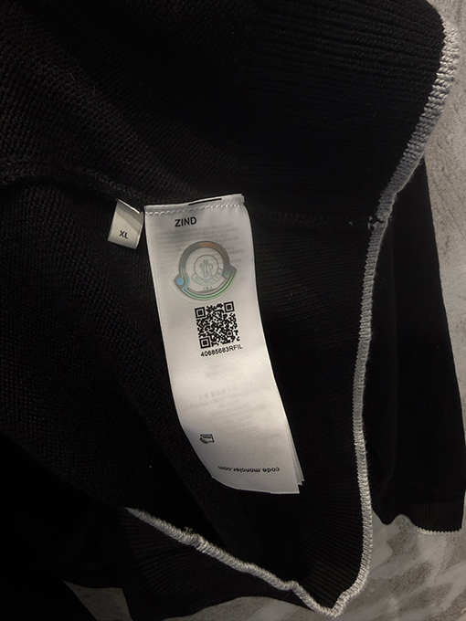 モンクレールスーパーコピー ピュアウールのロゴタートルネックニット長袖セーター