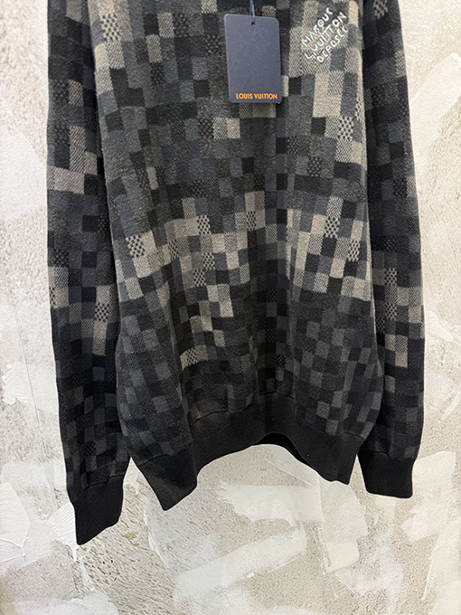 ルイヴィトンコピー Damier 新作カモフラージュ柄プルオーバーニットセーター