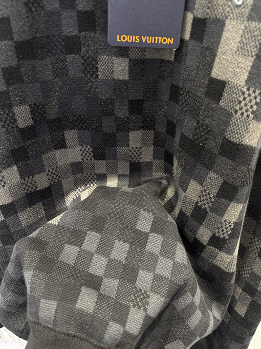 ルイヴィトンコピー Damier 新作カモフラージュ柄プルオーバーニットセーター