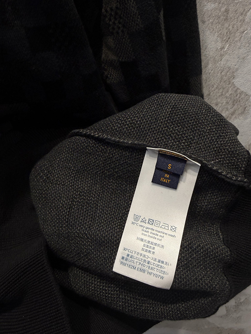 ルイヴィトンコピー Damier 新作カモフラージュ柄プルオーバーニットセーター