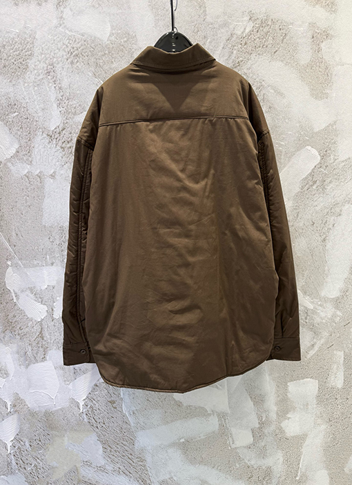 プラダ 逆三角形のロゴリサイクルナイロンカラーコットンジャケットシャツコート