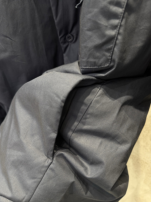 プラダ 逆三角形のロゴリサイクルナイロンカラーコットンジャケットシャツコート