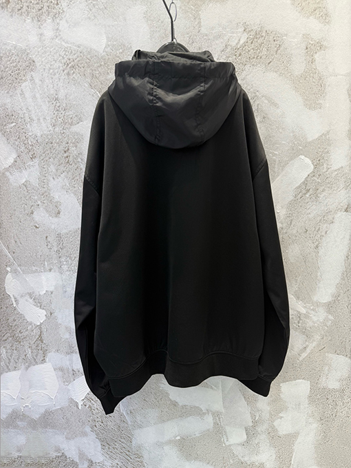 プラダスーパーコピー 三角ロゴナイロンパッチワークフード付きジャケット