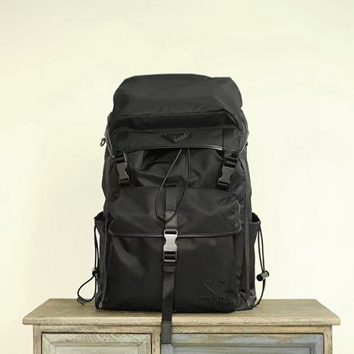 プラダコピー 新しいハイキングバックパック