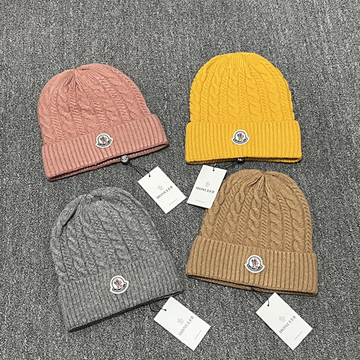 モンクレール クラシックなウール混紡ニット帽