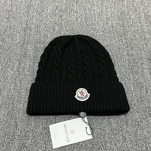 モンクレール クラシックなウール混紡ニット帽