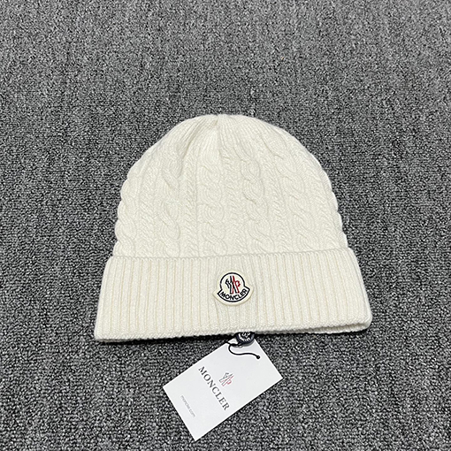 モンクレール クラシックなウール混紡ニット帽