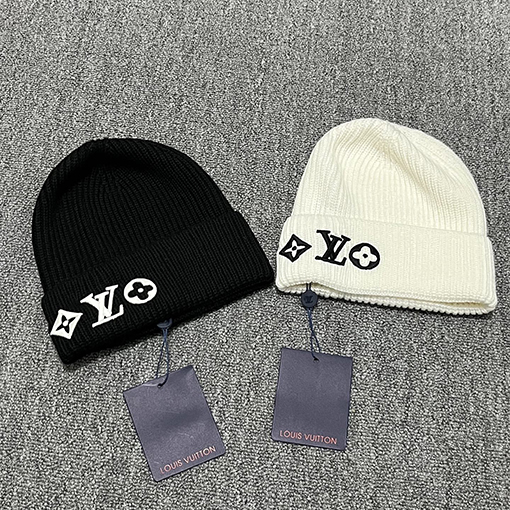 ルイヴィトン LV クラシックな高伸縮性ニット帽 8,580円 CCS045623