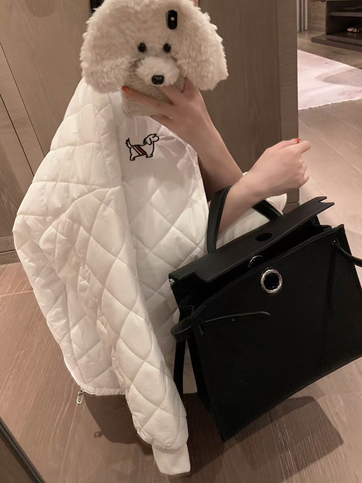 トムブラウン プレッピースタイルの子犬の刺繍入りダイヤモンド柄パッド入りジャケット