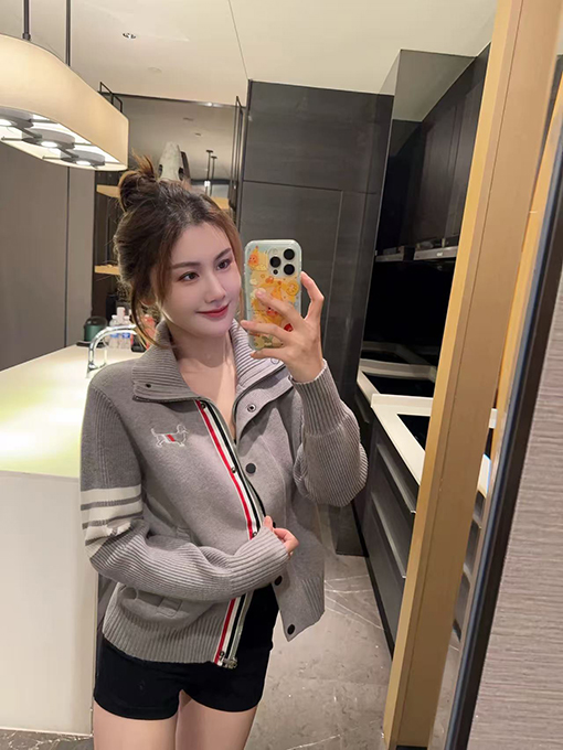 トムブラウン 々しくプレッピーな子犬の刺繍入りジップアップカラーシングルブレストニットカーディガン