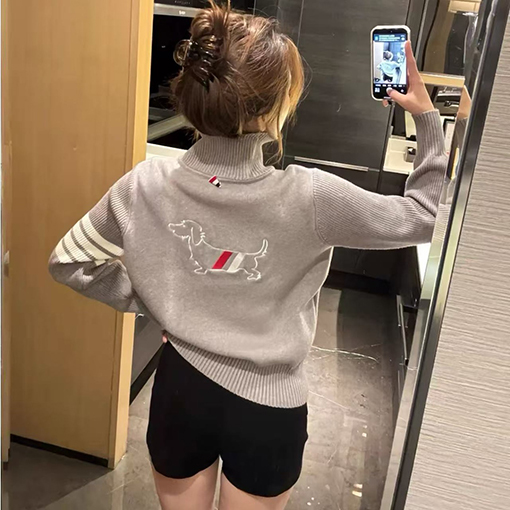 トムブラウン 々しくプレッピーな子犬の刺繍入りジップアップカラーシングルブレストニットカーディガン