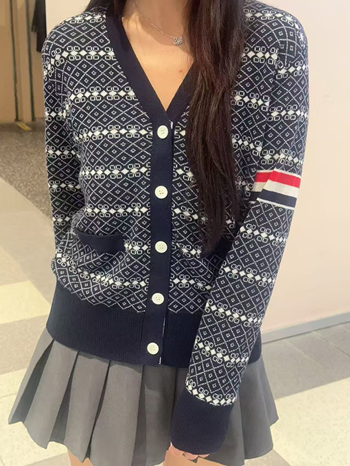 トムブラウン レトロなダイヤモンドストライプジャカードVネック4つボタンカーディガンセーターコート