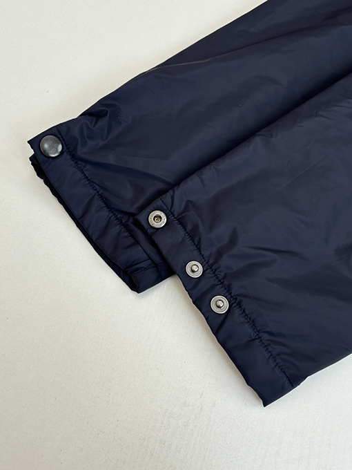 プラダ クラシック トライアングル ロゴ リサイクルナイロン フリース ジャケット