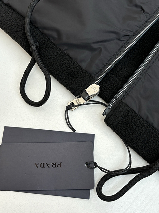 プラダ ロゴフリース ジップアップ フードジャケット