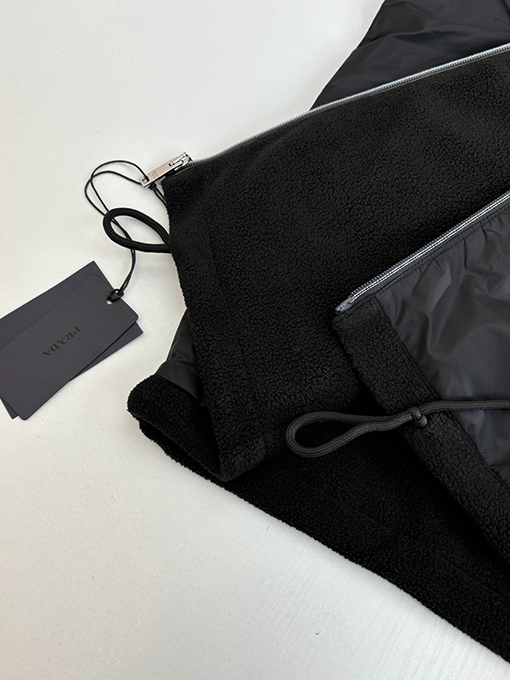 プラダ ロゴフリース ジップアップ フードジャケット