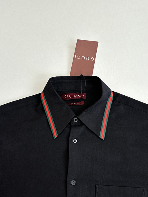 グッチスーパーコピー 尖った襟のシングルブレスト長袖シャツ