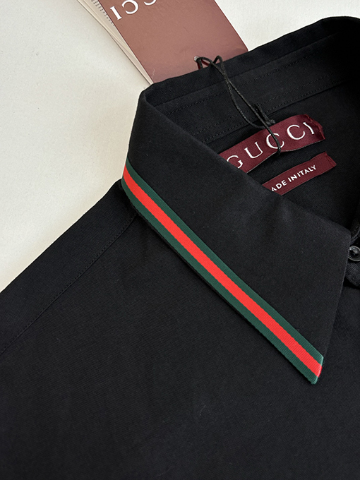 グッチスーパーコピー 尖った襟のシングルブレスト長袖シャツ