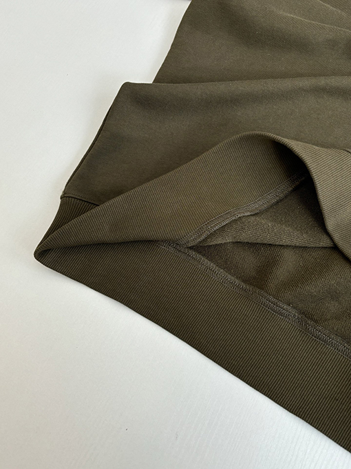 モンクレール ロゴスリーブポケットパッチワーククルーネックスウェットシャツ