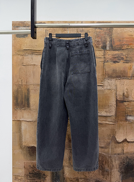 ロエベスーパーコピー レザーラベルウォッシュドジーンズ