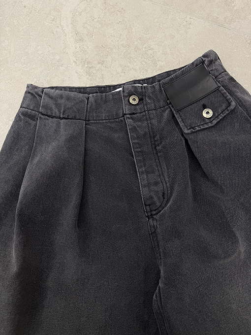 ロエベスーパーコピー レザーラベルウォッシュドジーンズ