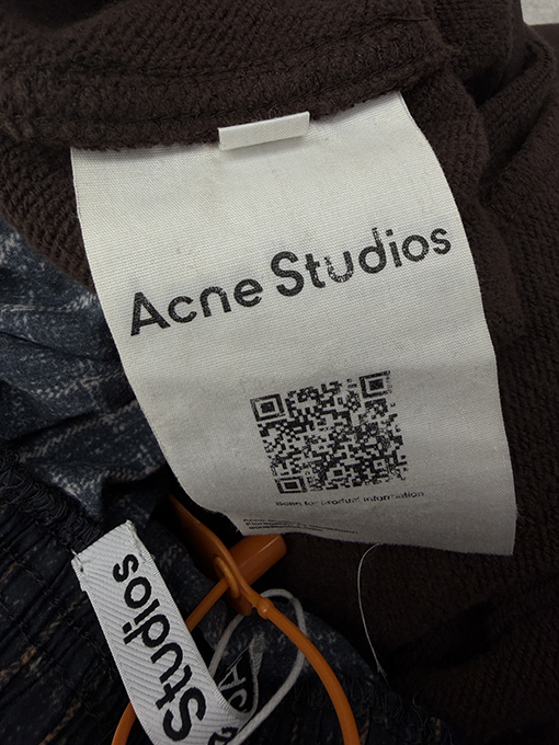 アクネストゥディオズ Acne Studios レザーアップリケ刺繍ダブルウエストバンドスウェットパンツ