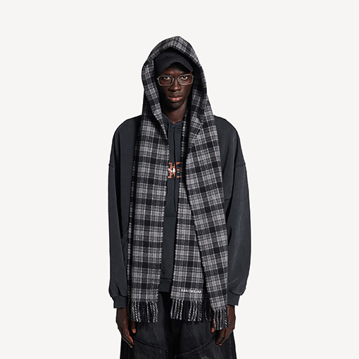 バレンシアガ ウールチェック柄フード付きスカーフ