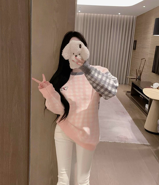 トムブラウンスーパーコピー レディースチェック柄の子犬の刺繍入りラウンドネックセーター