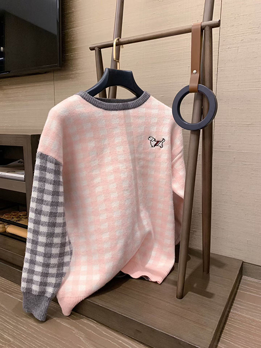 トムブラウンスーパーコピー レディースチェック柄の子犬の刺繍入りラウンドネックセーター