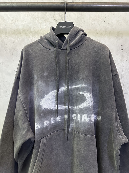 バレンシアガ BALENCIAGA シングルリングスモークウォッシュダメージフード付きスウェットシャツ