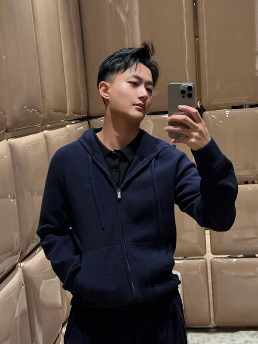 バーバリーコピー ウール混紡のジップアップフード付き刺繍コート