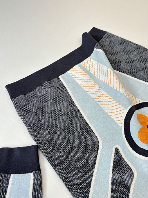 ルイヴィトン Ski 四つ葉のクローバージャカードキルティングクルーネックニットセーターシリ