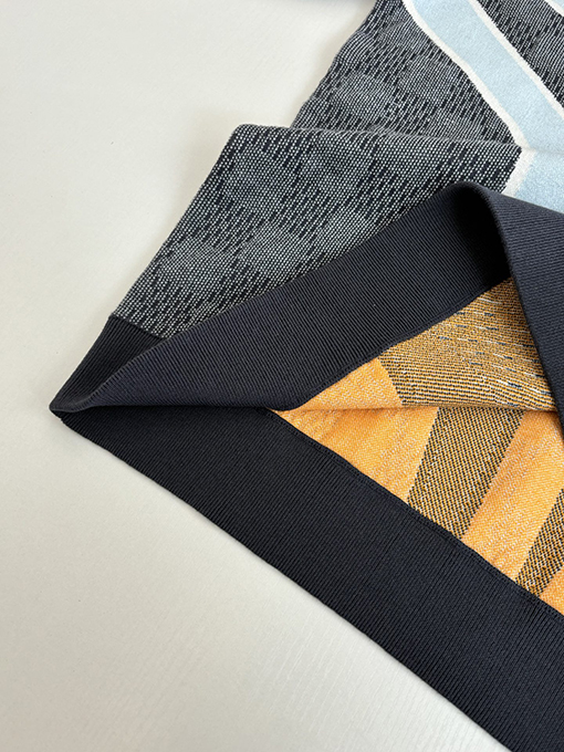 ルイヴィトン Ski 四つ葉のクローバージャカードキルティングクルーネックニットセーターシリ