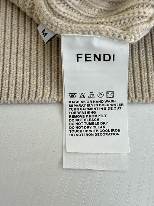 フェンディスーパーコピー FENDI ウールクルーネックニットレターセーター