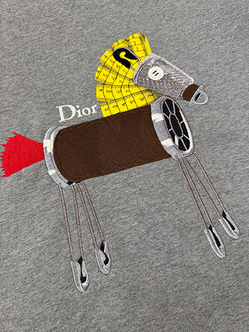 ディオール 新年の限定ポニー刺繍クルーネックスウェットシャツ