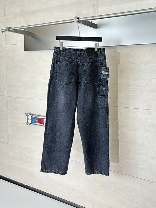 ディオール 新作ブレード刺繍デニムロギングパンツ