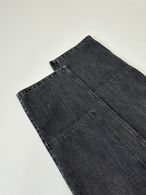 ディオール 新作ブレード刺繍デニムロギングパンツ