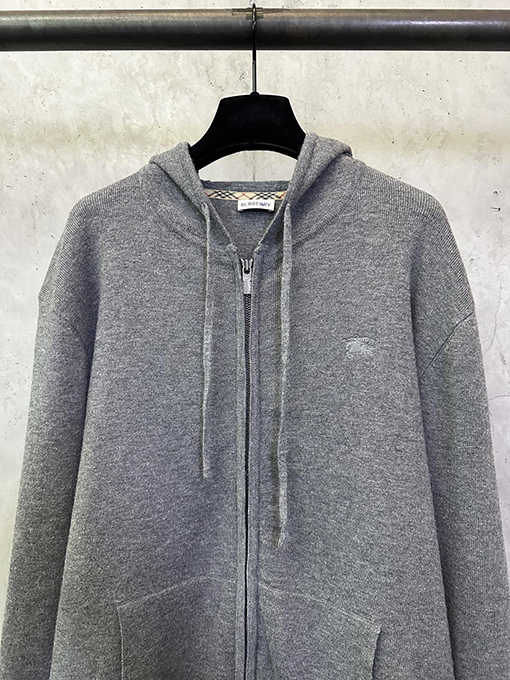 バーバリーコピー ウール混紡のジップアップフード付き刺繍コート