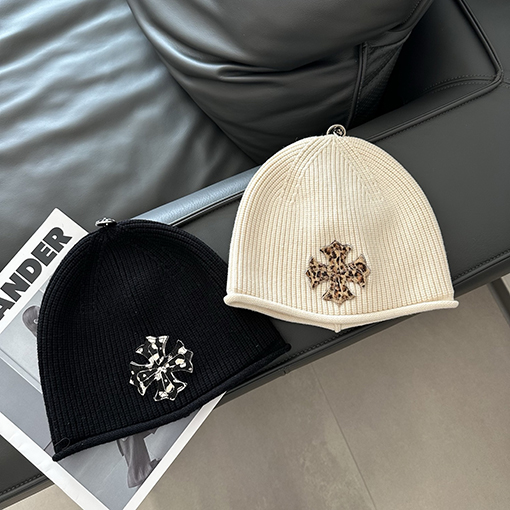 クロムハーツ トレンドのクロス柄ニット帽 8,980円 CCS045676