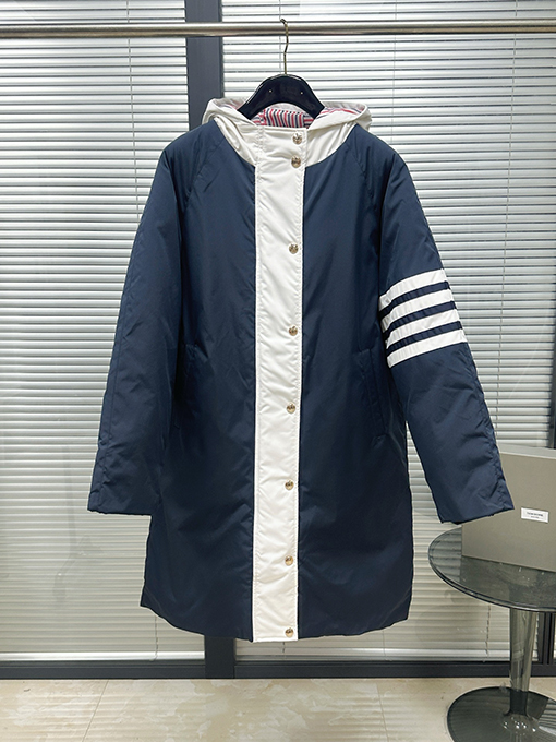 トムブラウンスーパーコピー OS カラーブロックロングダウンジャケット