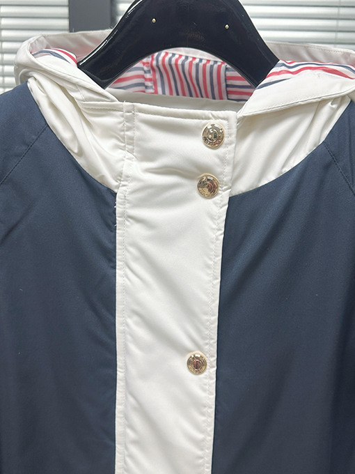 トムブラウンスーパーコピー OS カラーブロックロングダウンジャケット