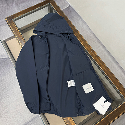 モンクレール Sassiere メンズ フード付き 軽量 ウィンドブレーカー ジャケット