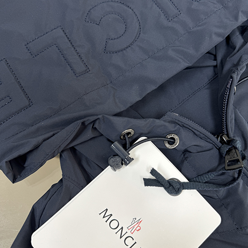 モンクレール Sassiere メンズ フード付き 軽量 ウィンドブレーカー ジャケット