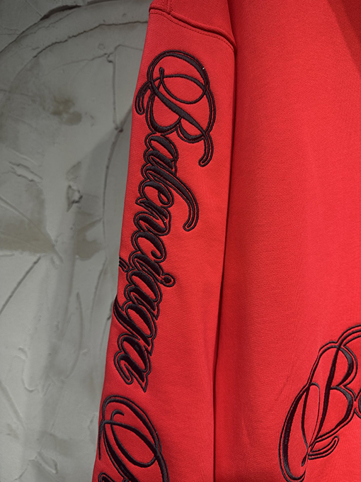 バレンシアガコピー Balenciaga 限定の馬年刺繍ロゴパーカー