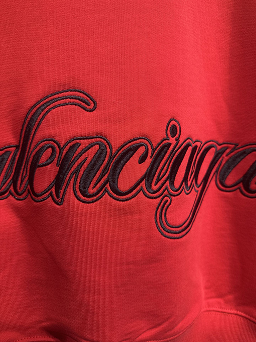 バレンシアガコピー Balenciaga 限定の馬年刺繍ロゴパーカー