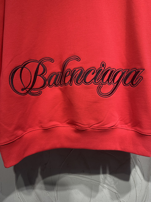 バレンシアガコピー Balenciaga 限定の馬年刺繍ロゴパーカー