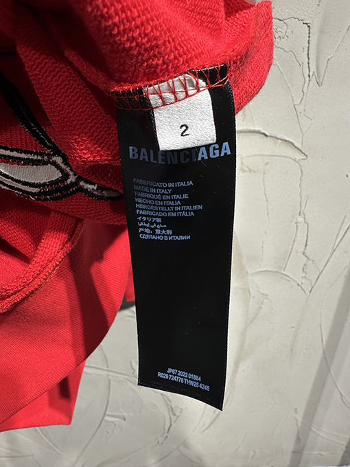 バレンシアガコピー Balenciaga 限定の馬年刺繍ロゴパーカー