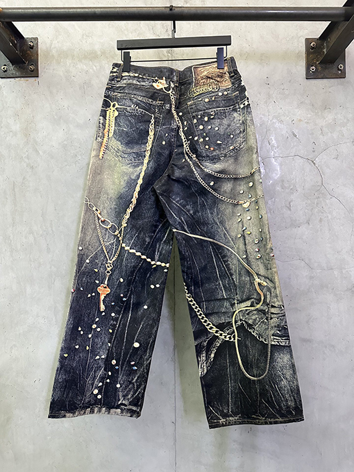 アクネストゥディオズスーパーコピー Acne Studios 3D プリントされた黒とゴールドのチェーンジーンズ